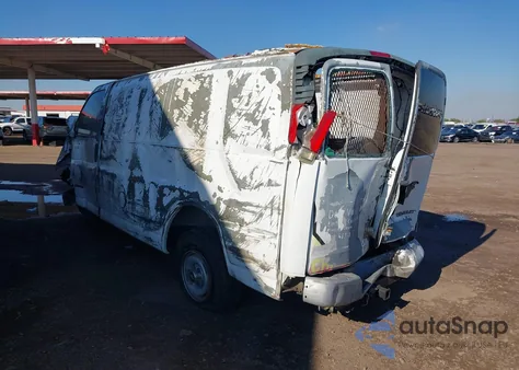 1998 Chevrolet Chevy Van G2500 z USA, uszkodzony, nr VIN 1GCFG25M9W1021476